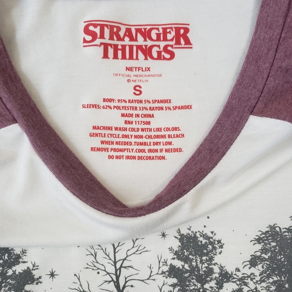Netflix Stranger Things Crew neck Shirt - Picture 10 of 11